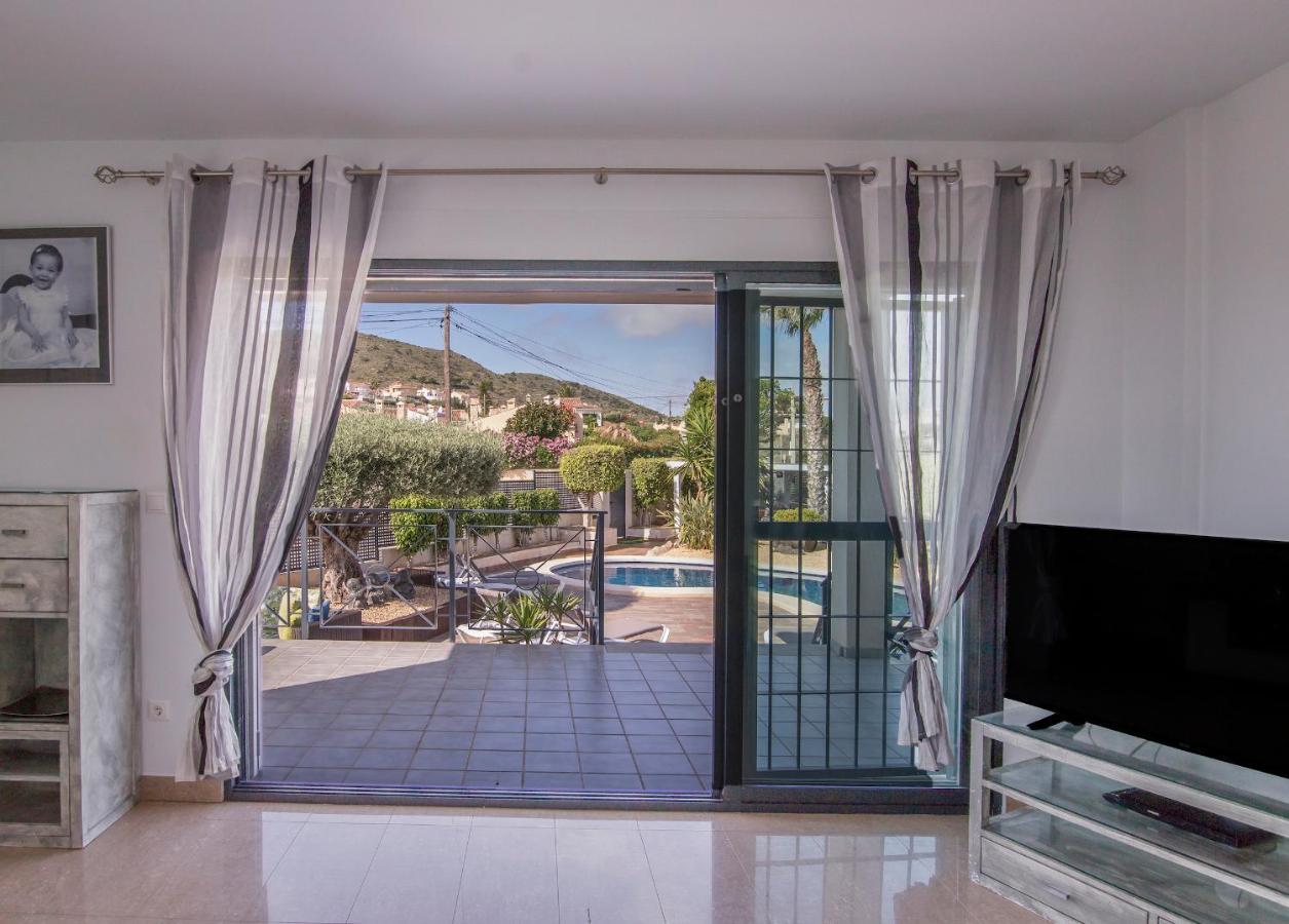 Villa Moderna Con Piscina エル・カンページョ エクステリア 写真
